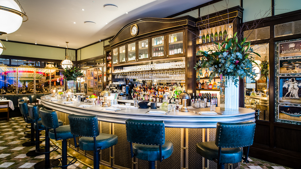 The bar at the Ivy Kensington Brasserie