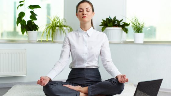 How meditation can help you deal with stress at work