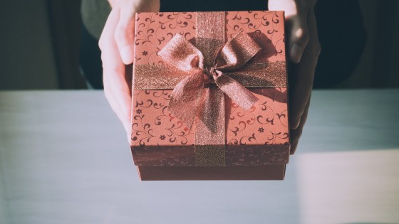 How to: choose a business gift