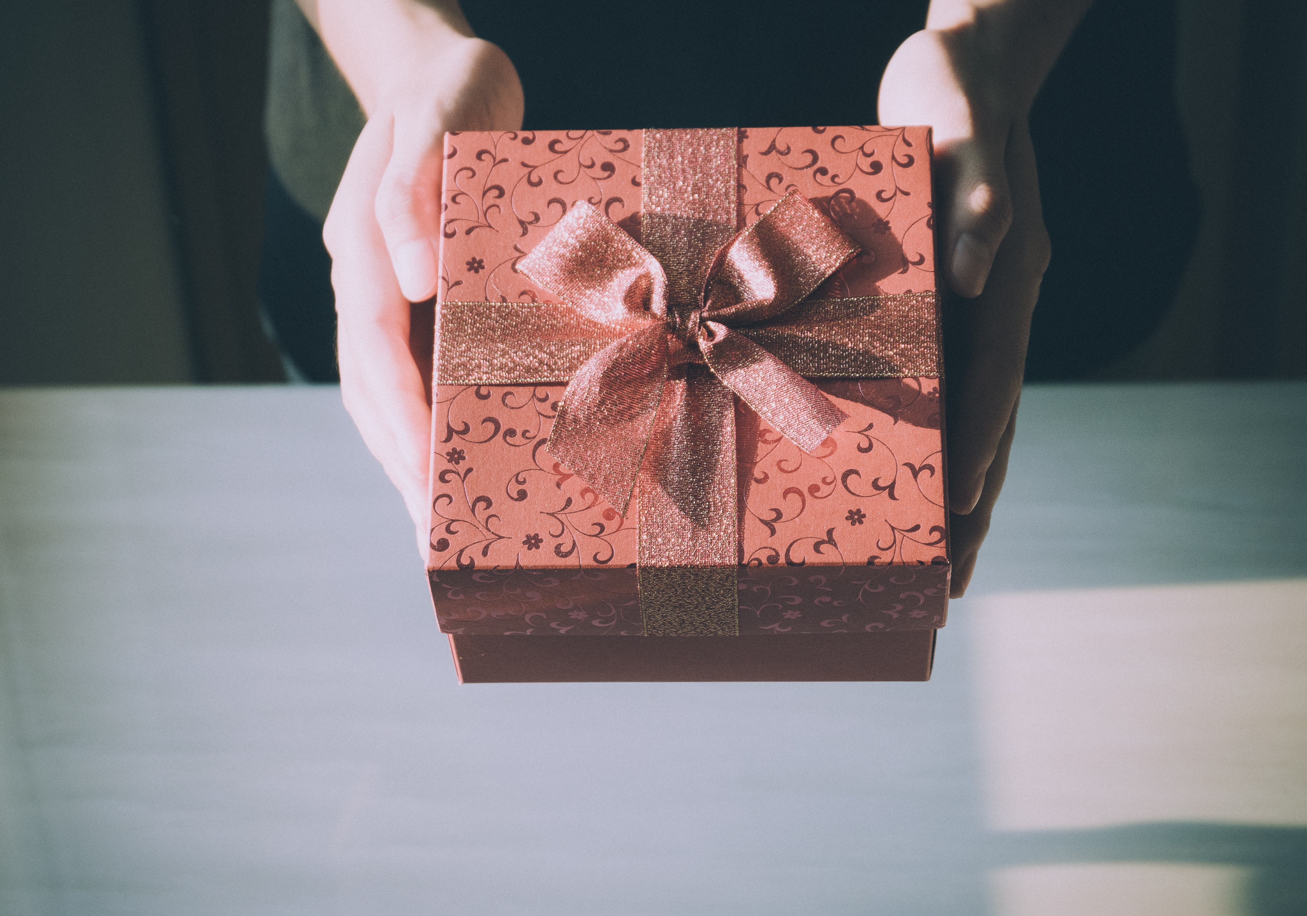 How to: choose a business gift