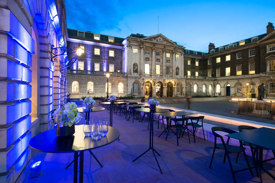Science-Gallery-London-Courtyard-at-night