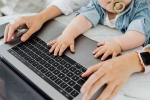 parental-leave-reduces-career-opportunities-new-study