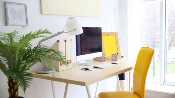 summer-office-decor-tips