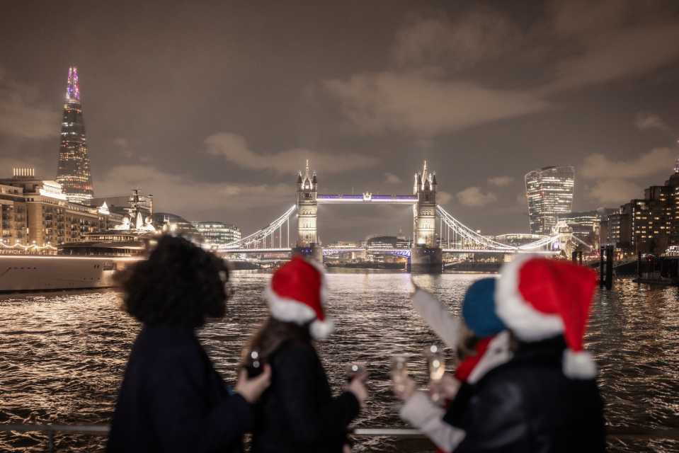 City-Cruises-Christmas-on-the river-thames