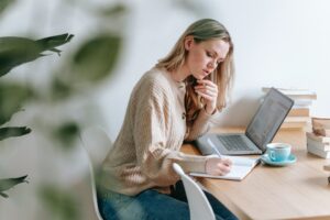 stay-focused-to-maximise-workplace-wellbeing-employees-guide