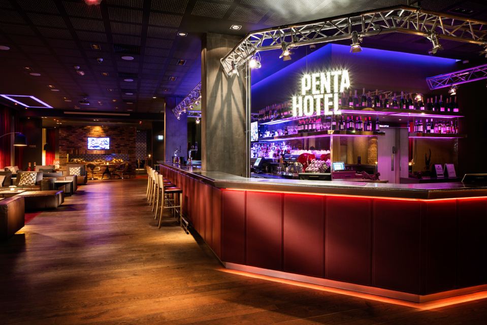 Pentahotel-Reading-bar-hire-venue-with-MEET-Beyond-London