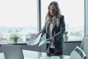 how to handle a difficult boss