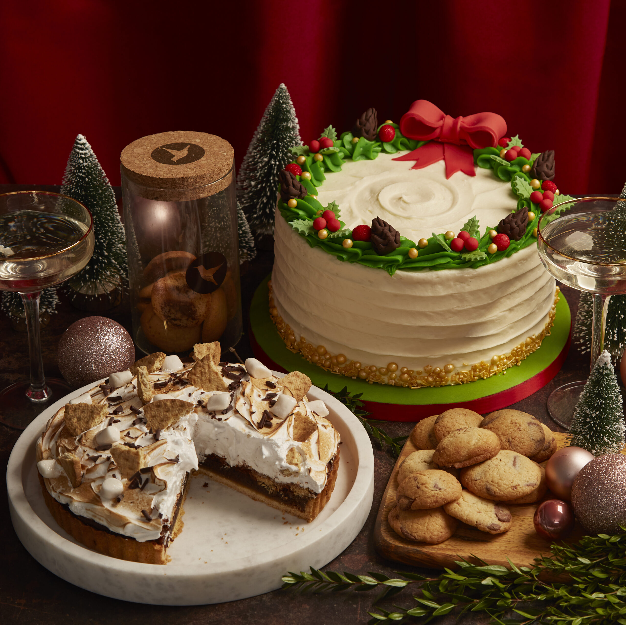Christmas-cakes-from-Humminbird-Bakery