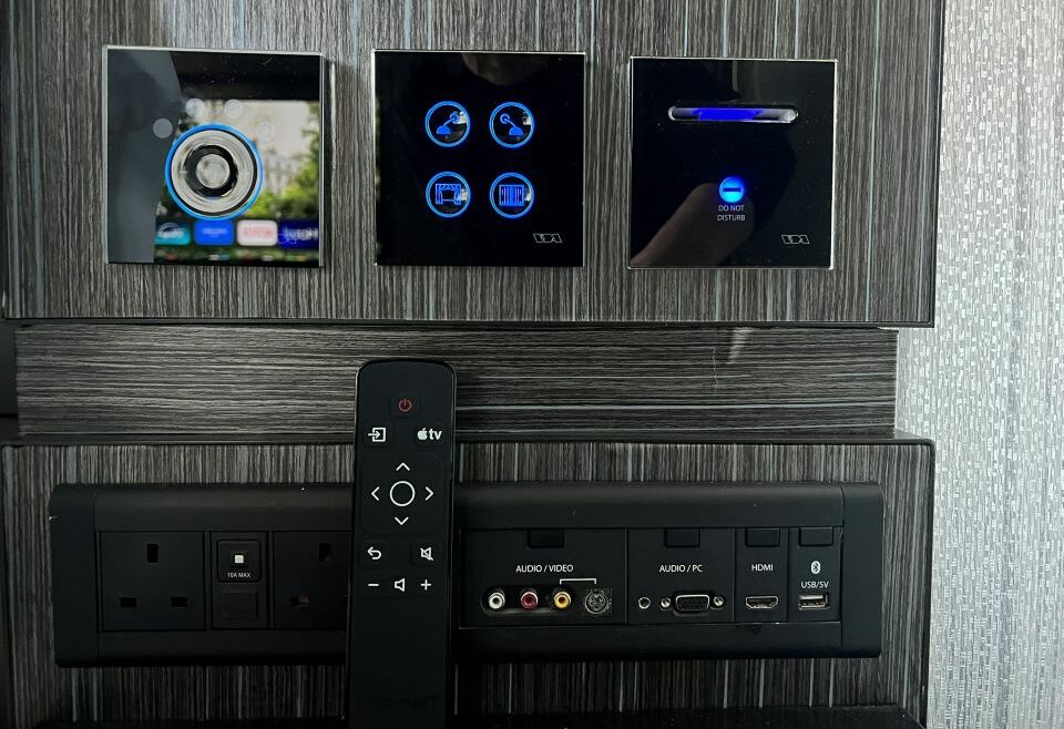 Eccleston-Square.Bedside-controls-and-Apple-Remote-and-Apple-TV-Europe's-most-technologically-advanced-hotel