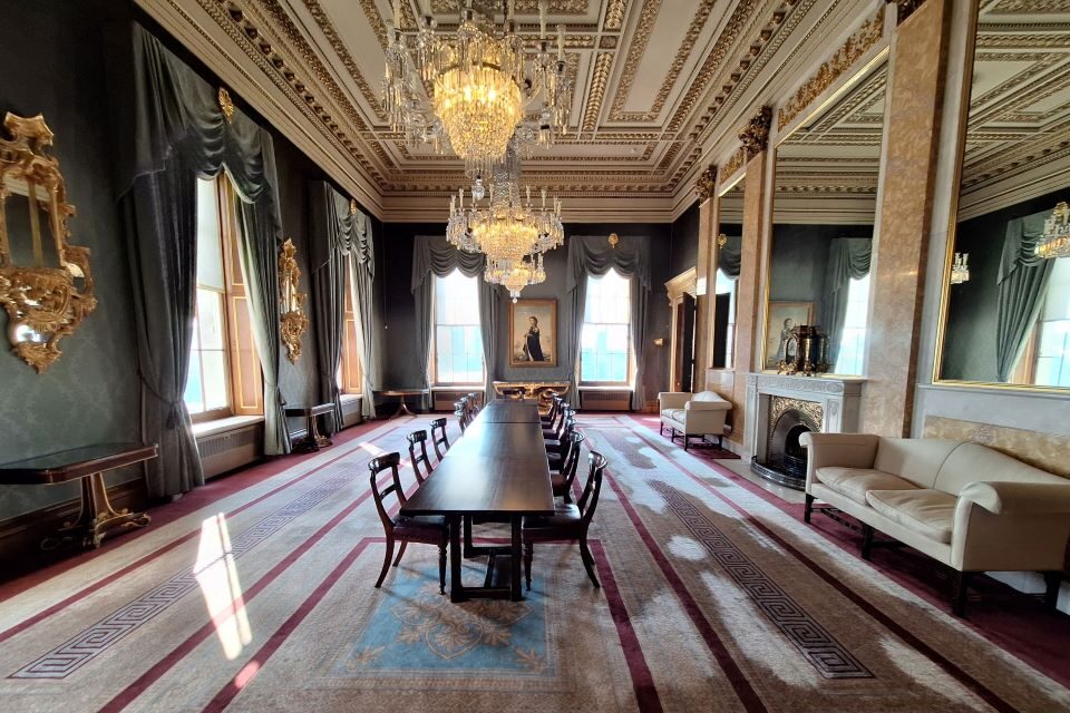 fam-trip-to-Fishmongers'-Hall-London