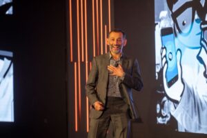 Dhiraj-Mukherjee-warns-about-the-need-for-AI-driven-leadership-revolution