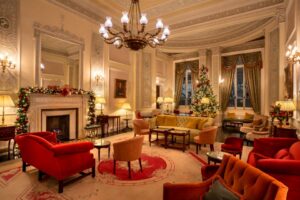 Lansdowne-Club's-90th-anniversary-festive-season-welcomes-you