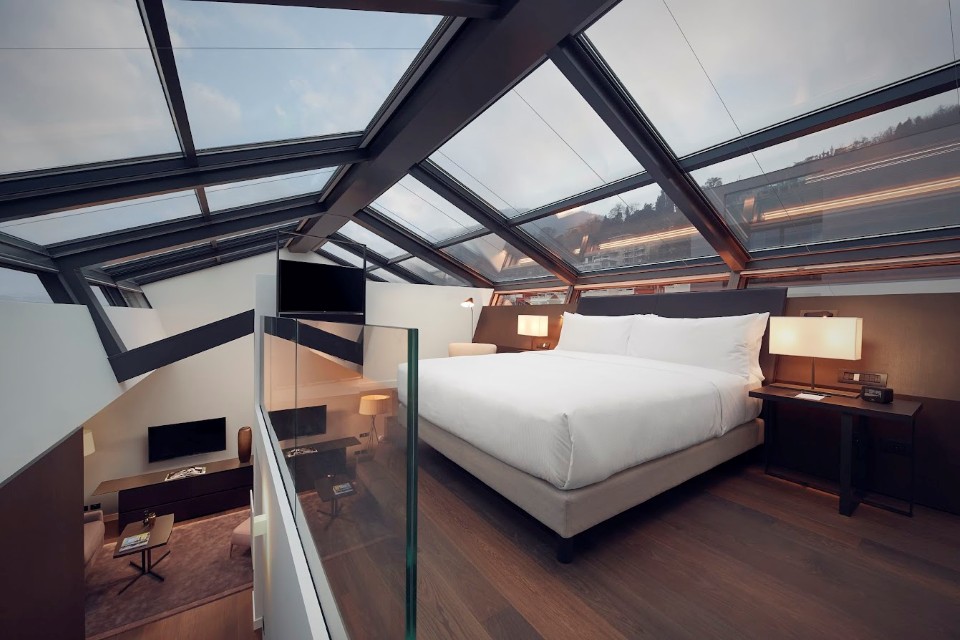 Hilton Como Lake-Duplex-Bedroom