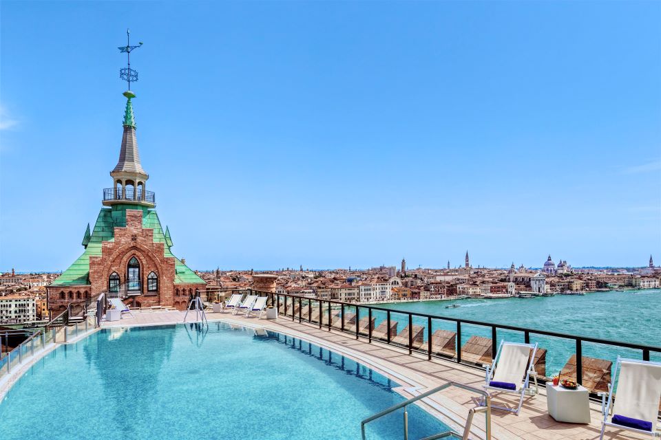 Hilton-Molino-Stucky-Venice_rooftop-pool