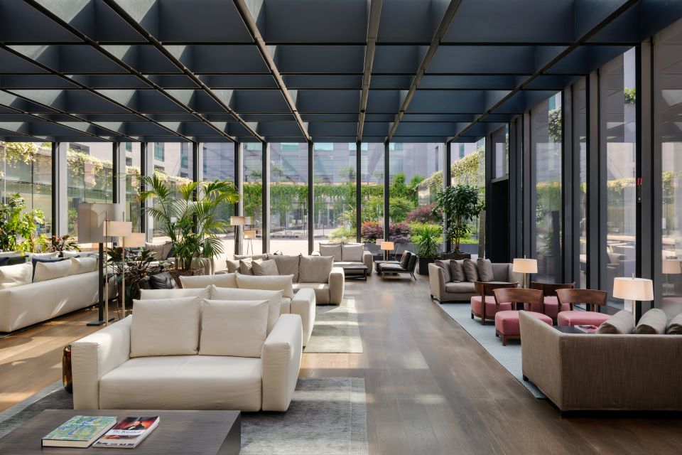 Lobby-Hilton-Lake-Como