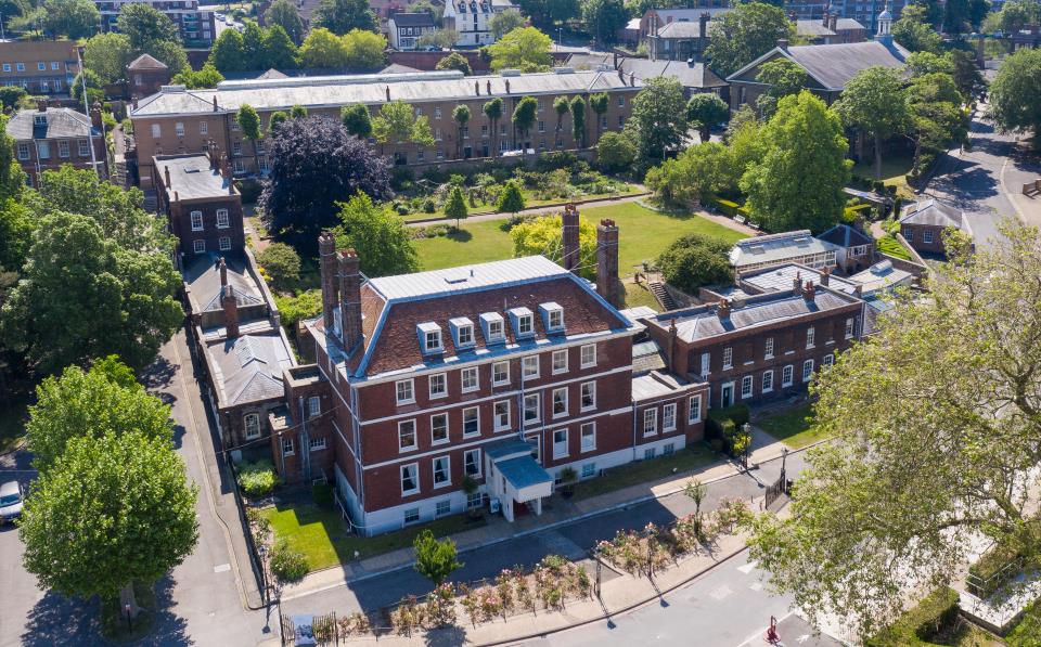 The-Commissioners's-House-a-historic-naval-events-space-in-Kent