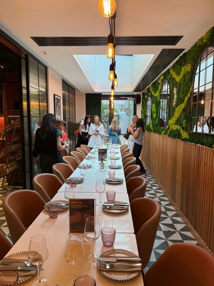 The-Orangerie-at-Hyatt-Place-London-City-East