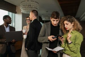 what-to-wear-to-a-networking-event