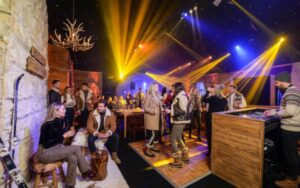 EAs-and-PAs-treat-your-team for an-apres-ski-Christmas-party-at-Tatton-Park